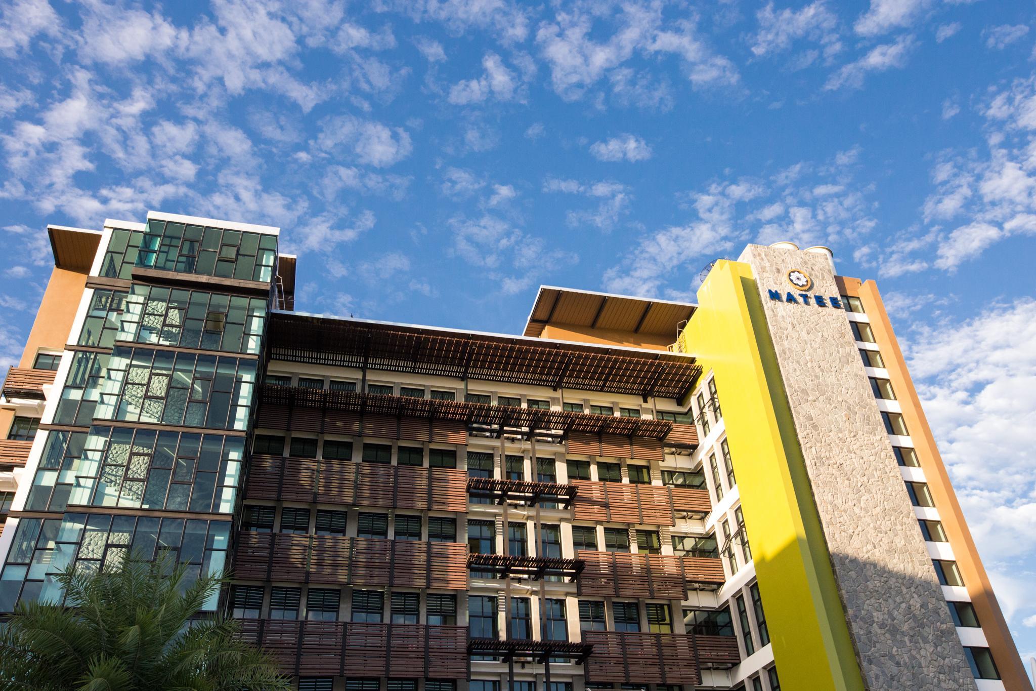 Natee The Riverfront Hotel Kanchanaburi Exterior photo